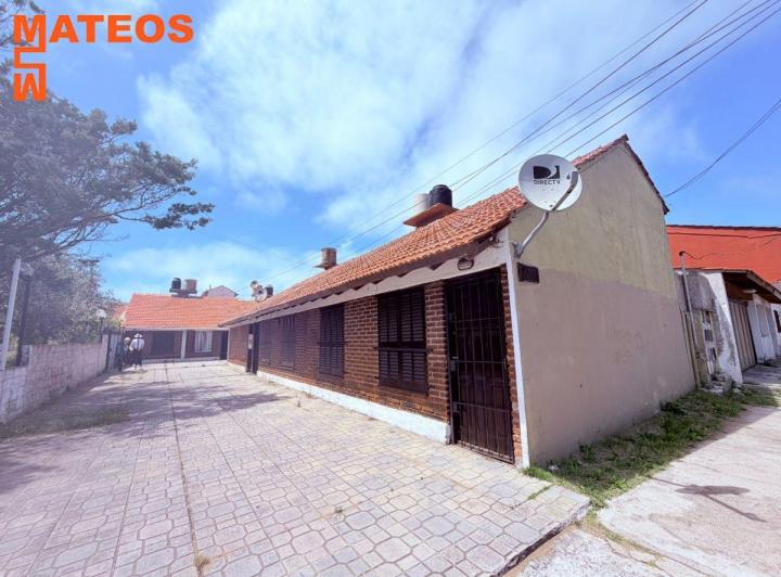 Casa · 40m² · 3 Ambientes · 1 Cochera