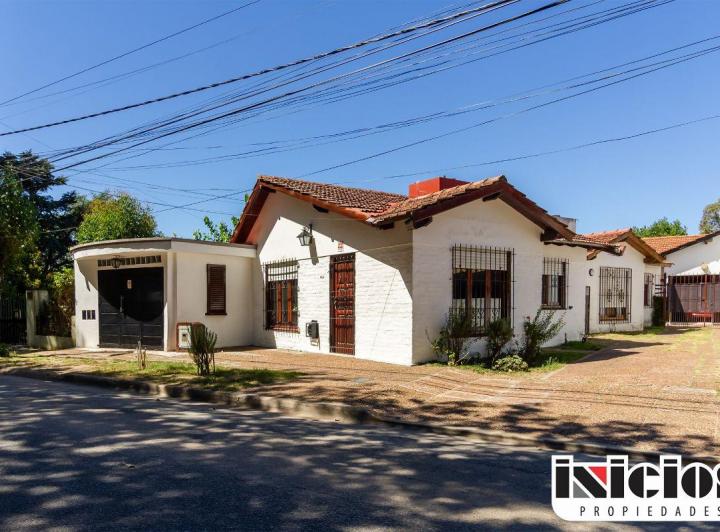 Casa · 1m² · 3 Ambientes · 1 Cochera