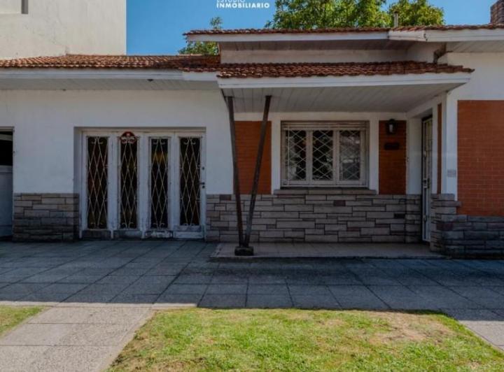 Casa · 206m² · 3 Ambientes · 1 Cochera