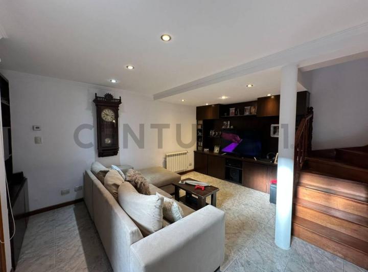 Casa · 138m² · 4 Ambientes · 2 Cocheras