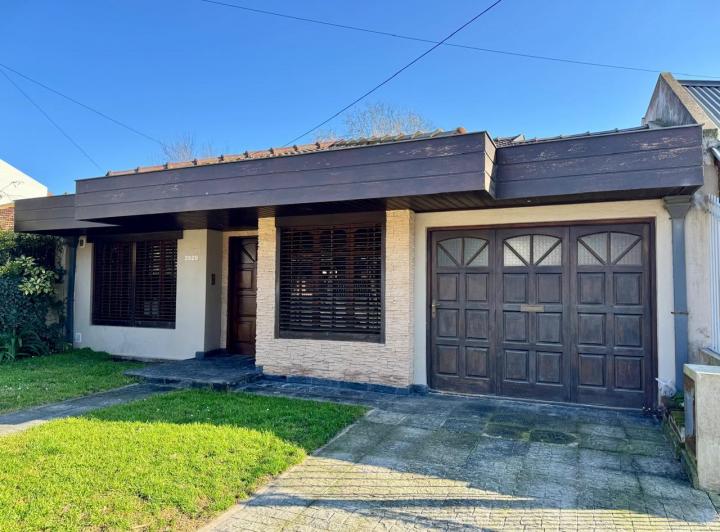 Casa · 141m² · 5 Ambientes · 1 Cochera