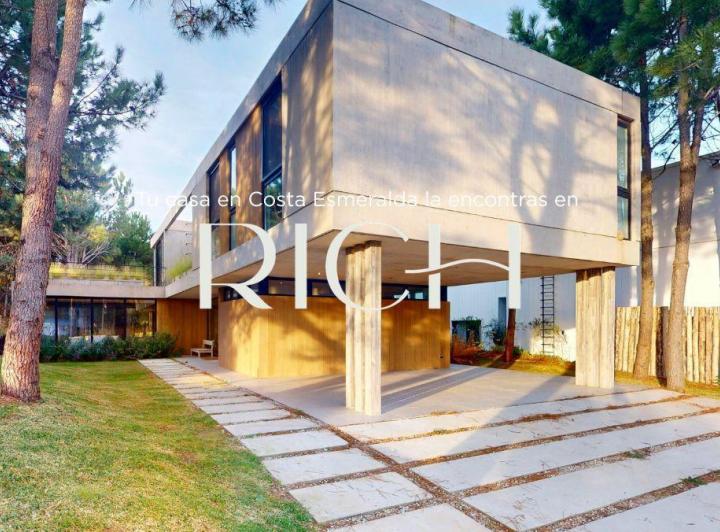 Casa · 284m² · 5 Ambientes