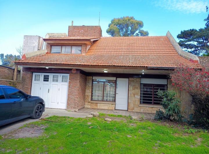 Casa · 150m² · 5 Ambientes · 1 Cochera