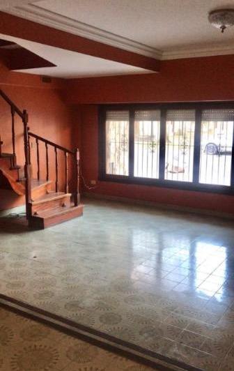 Casa · 259m² · 5 Ambientes · 2 Cocheras