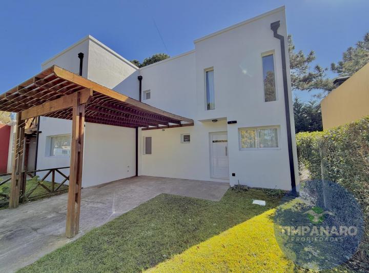 Casa · 85m² · 3 Ambientes · 1 Cochera