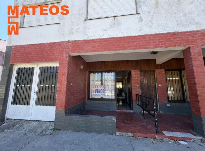 Casa · 35m² · 4 Ambientes · 1 Cochera