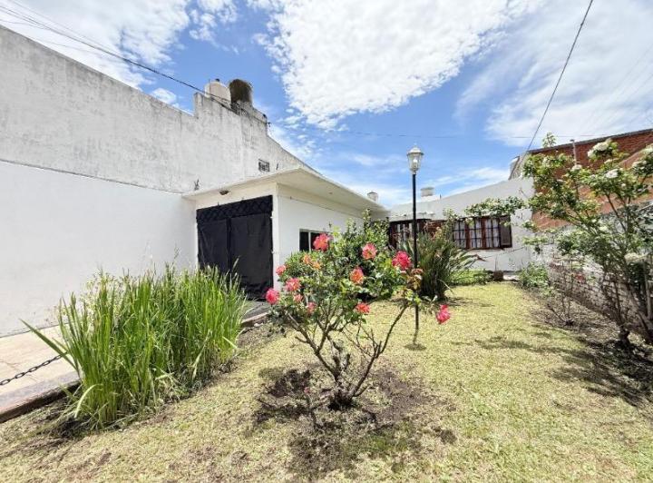 Casa · 92m² · 3 Ambientes · 1 Cochera