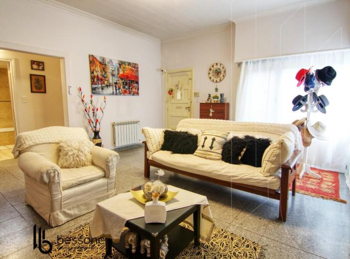 Casa · 130m² · 4 Ambientes · 1 Cochera