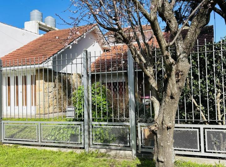 Casa · 133m² · 4 Ambientes · 2 Cocheras