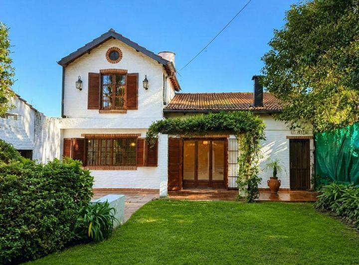 Casa · 92m² · 3 Ambientes · 4 Cocheras