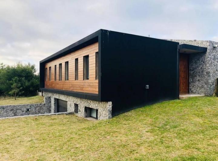 Casa · 1000m² · 6 Ambientes