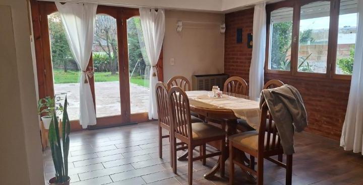 Casa · 170m² · 4 Ambientes · 1 Cochera