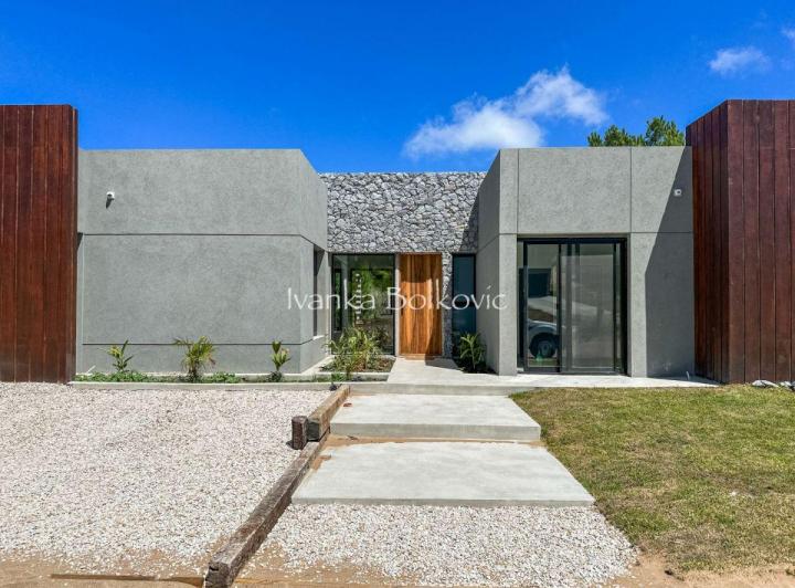 Casa · 147m² · 5 Ambientes