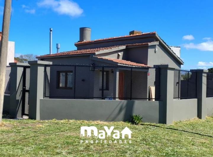 Casa · 100m² · 3 Ambientes · 1 Cochera