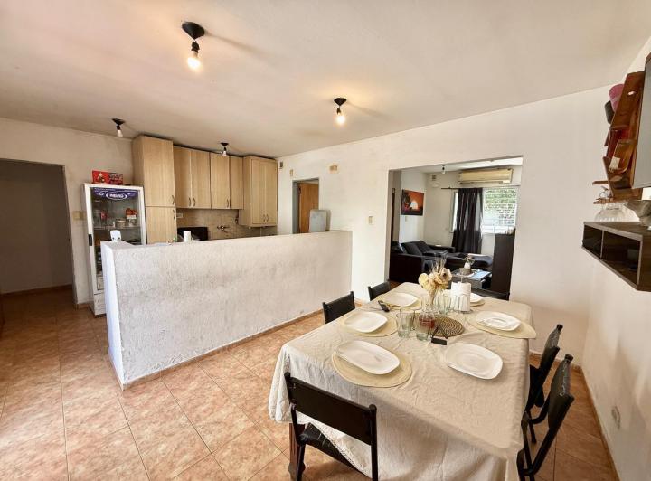 Casa · 150m² · 3 Dormitorios · 2 Cocheras