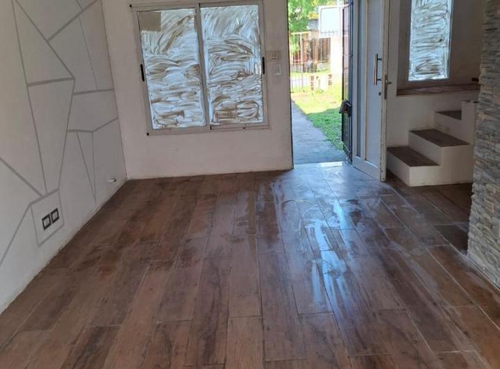 Casa · 80m² · 3 Ambientes · 3 Cocheras