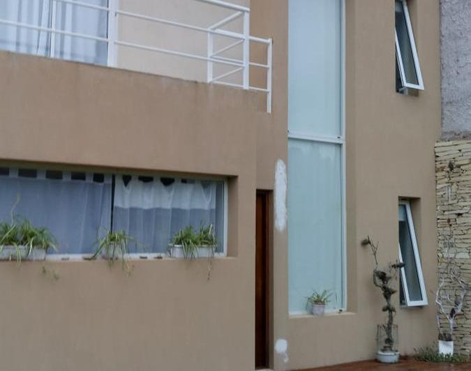 Casa · 475m² · 3 Ambientes · 1 Cochera