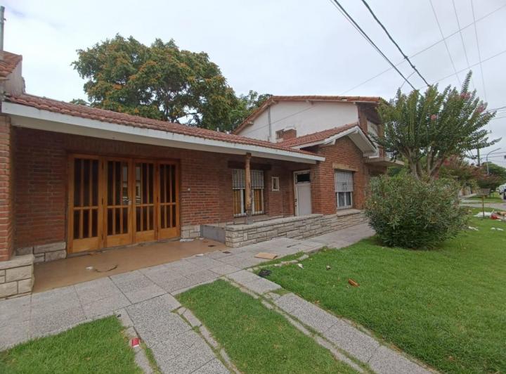 Casa · 203m² · 3 Ambientes · 1 Cochera