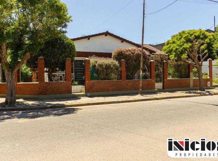 Casa · 1m² · 3 Ambientes