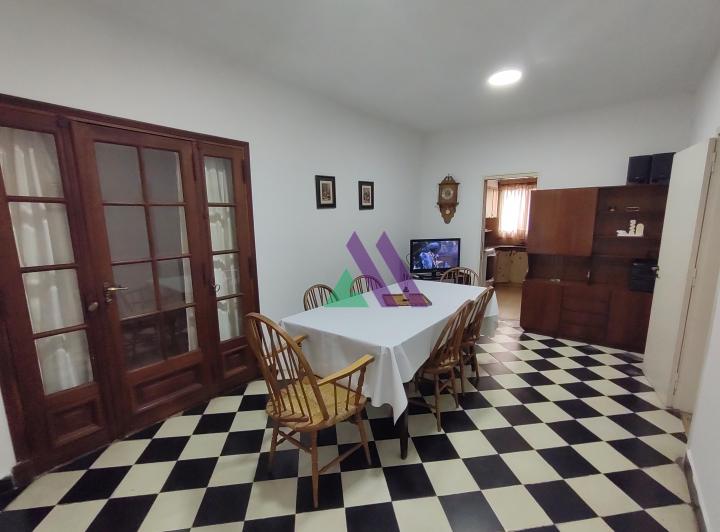 Casa · 120m² · 2 Ambientes · 2 Cocheras