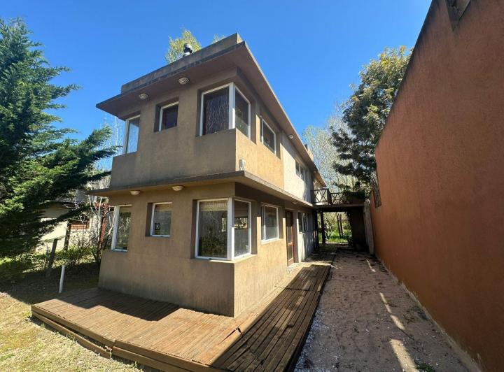 Casa · 107m² · 3 Ambientes · 1 Cochera