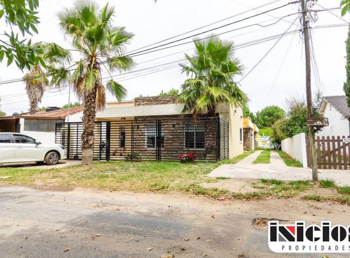 Casa · 1m² · 3 Ambientes