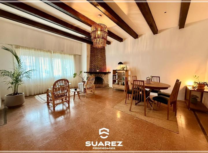 Casa · 180m² · 4 Ambientes · 1 Cochera