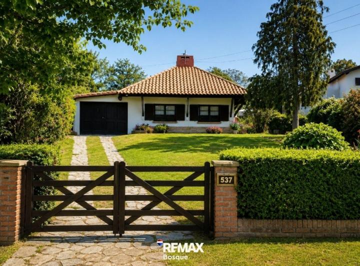 Casa · 85m² · 2 Ambientes · 1 Cochera