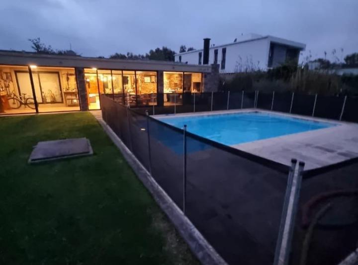 Casa · 210m² · 4 Ambientes · 3 Cocheras