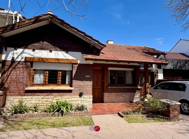 Casa · 152m² · 3 Ambientes · 1 Cochera