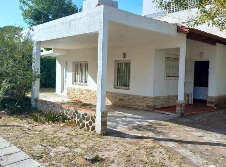 Casa · 70m² · 3 Ambientes · 2 Cocheras