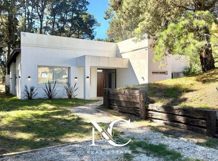 Casa · 210m² · 5 Ambientes
