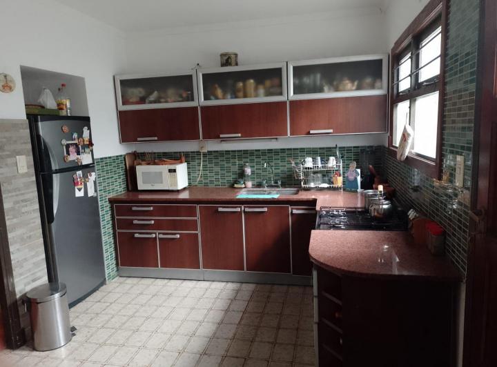 Casa · 130m² · 3 Ambientes · 1 Cochera