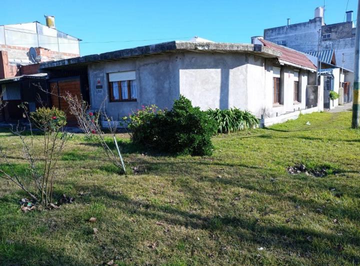 Casa · 60m² · 3 Ambientes · 1 Cochera