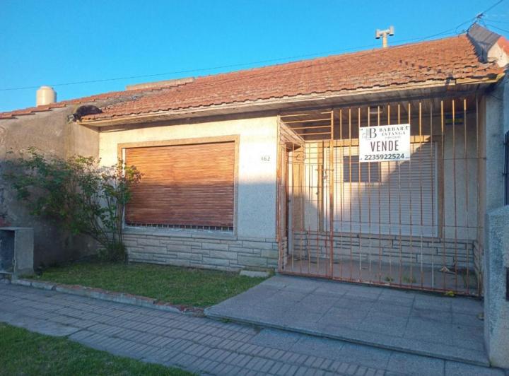 Casa · 60m² · 4 Ambientes · 1 Cochera