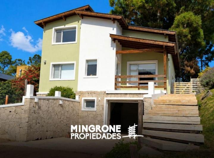 Casa · 157m² · 6 Ambientes · 1 Cochera