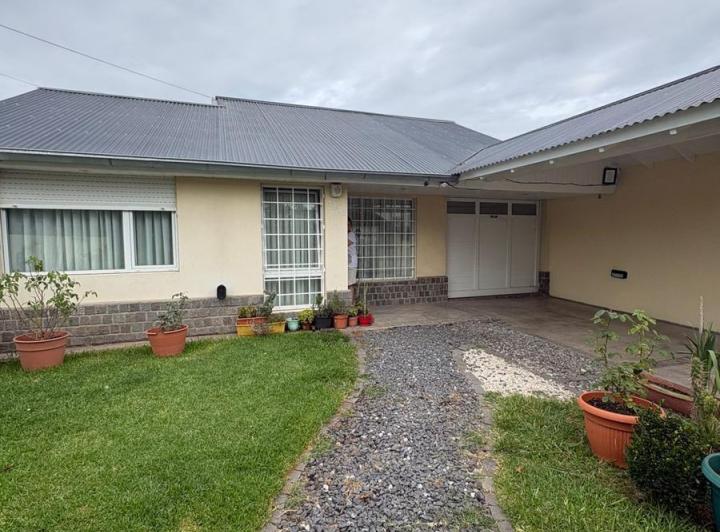 Casa · 155m² · 4 Ambientes · 1 Cochera