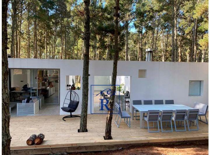 Casa · 180m² · 4 Ambientes