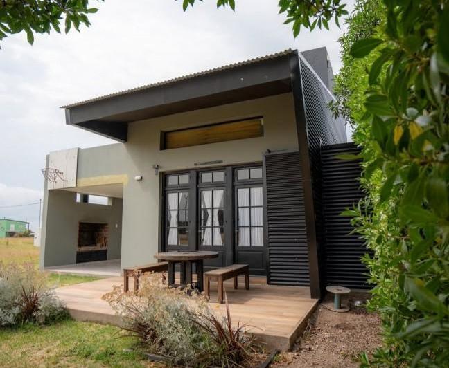Casa · 61m² · 2 Ambientes · 1 Cochera