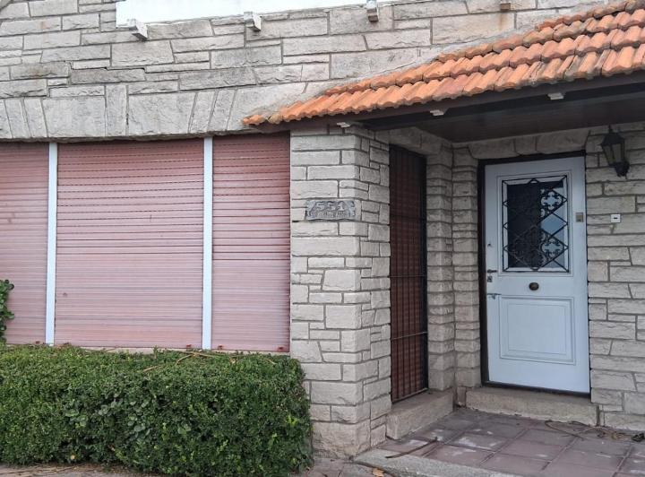 Casa · 168m² · 5 Ambientes · 2 Cocheras