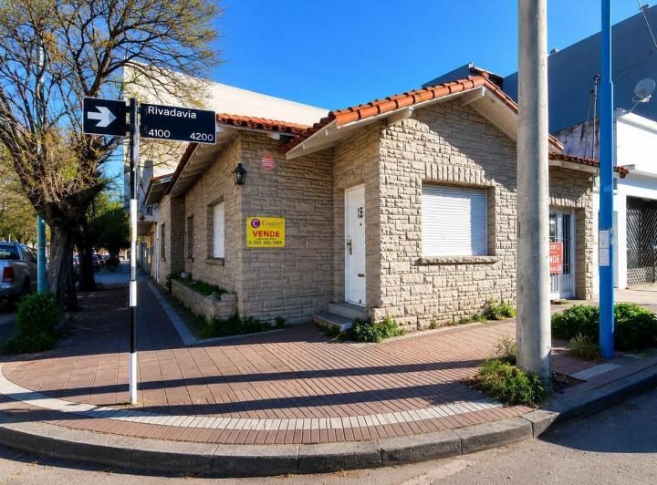 Casa · 130m² · 3 Ambientes · 1 Cochera