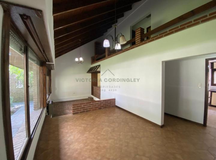 Casa · 145m² · 4 Ambientes · 1 Cochera