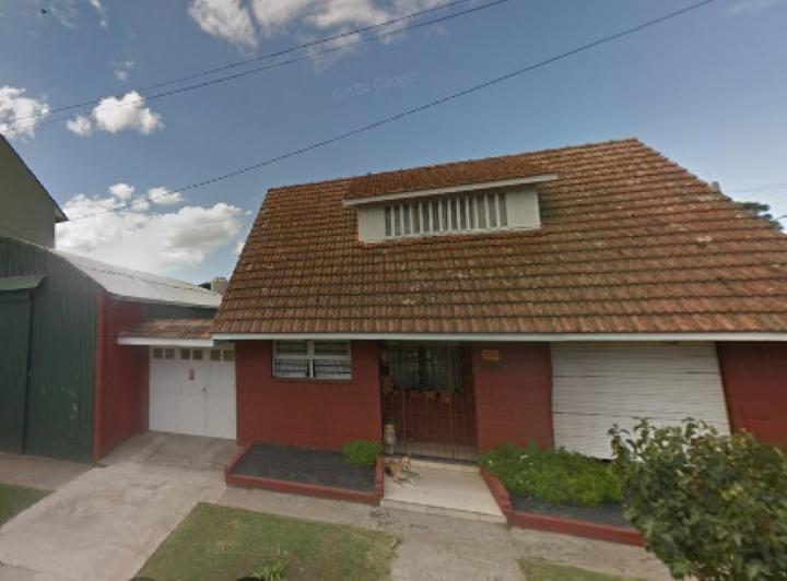 Casa · 180m² · 3 Ambientes · 2 Cocheras