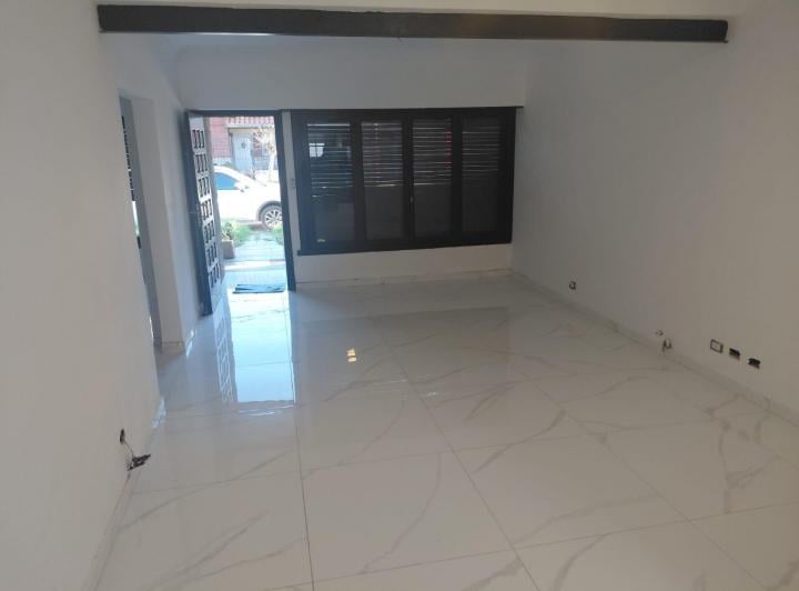 Casa · 140m² · 4 Ambientes · 1 Cochera