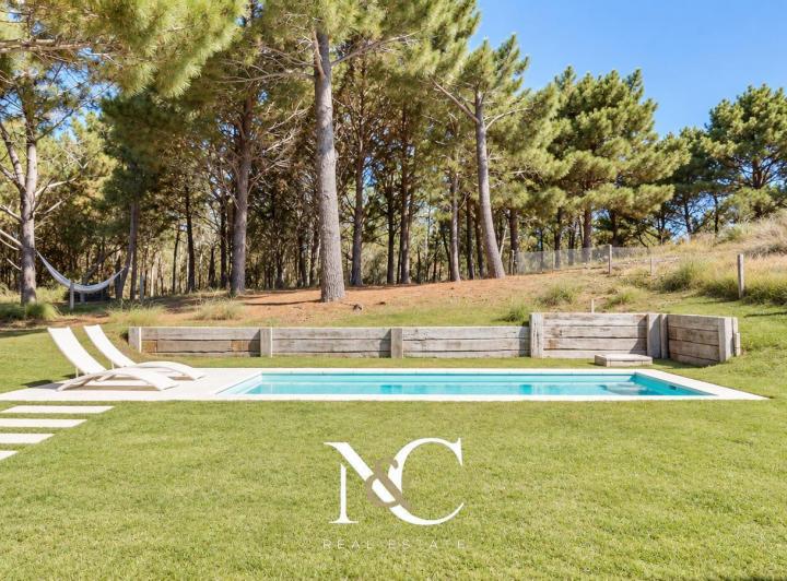 Casa · 133m² · 4 Ambientes · 2 Cocheras