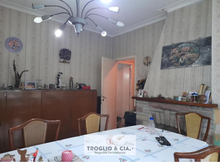 Casa · 171m² · 3 Ambientes · 1 Cochera