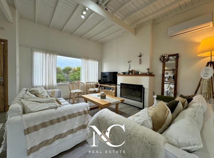 Casa · 150m² · 4 Ambientes · 1 Cochera