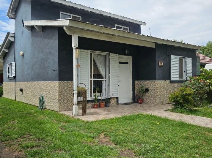 Casa · 73m² · 4 Ambientes · 3 Cocheras