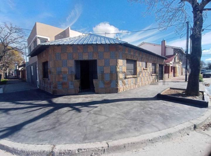 Casa · 92m² · 3 Ambientes · 1 Cochera