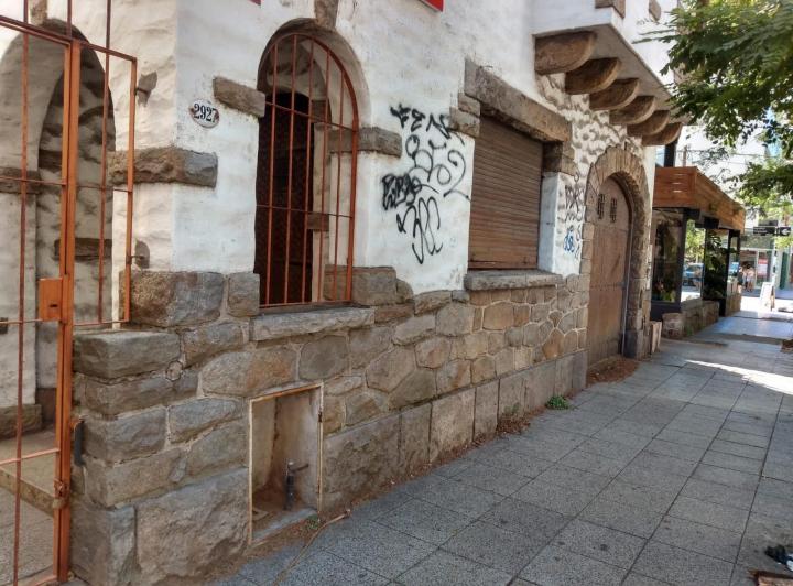 Casa · 188m² · 6 Ambientes · 1 Cochera